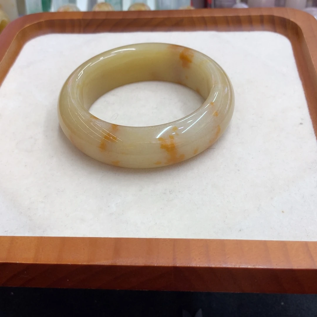 石英岩玉手镯未镶嵌