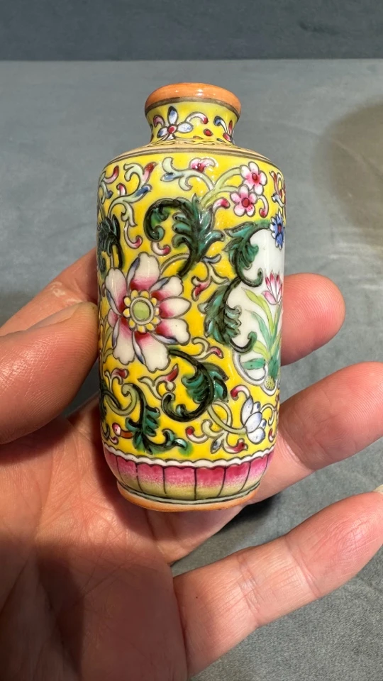 珐琅彩小瓶~全品