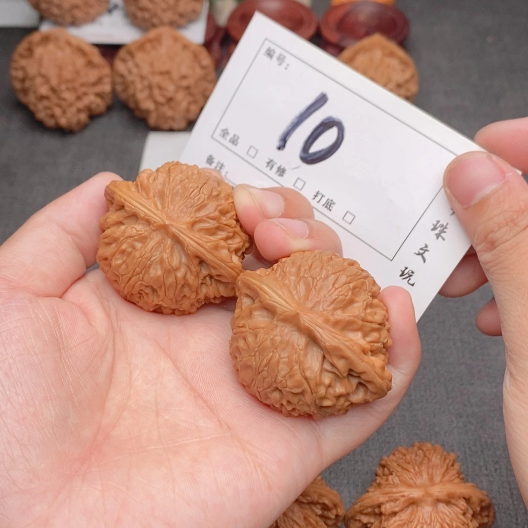 文玩核桃吊坠45宫灯10