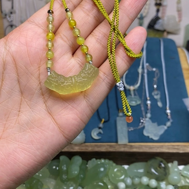 蛇纹石玉未镶嵌岫玉小*爽