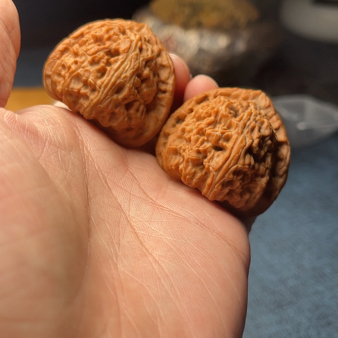老***板吊坠文玩核桃三角白41尺全品
