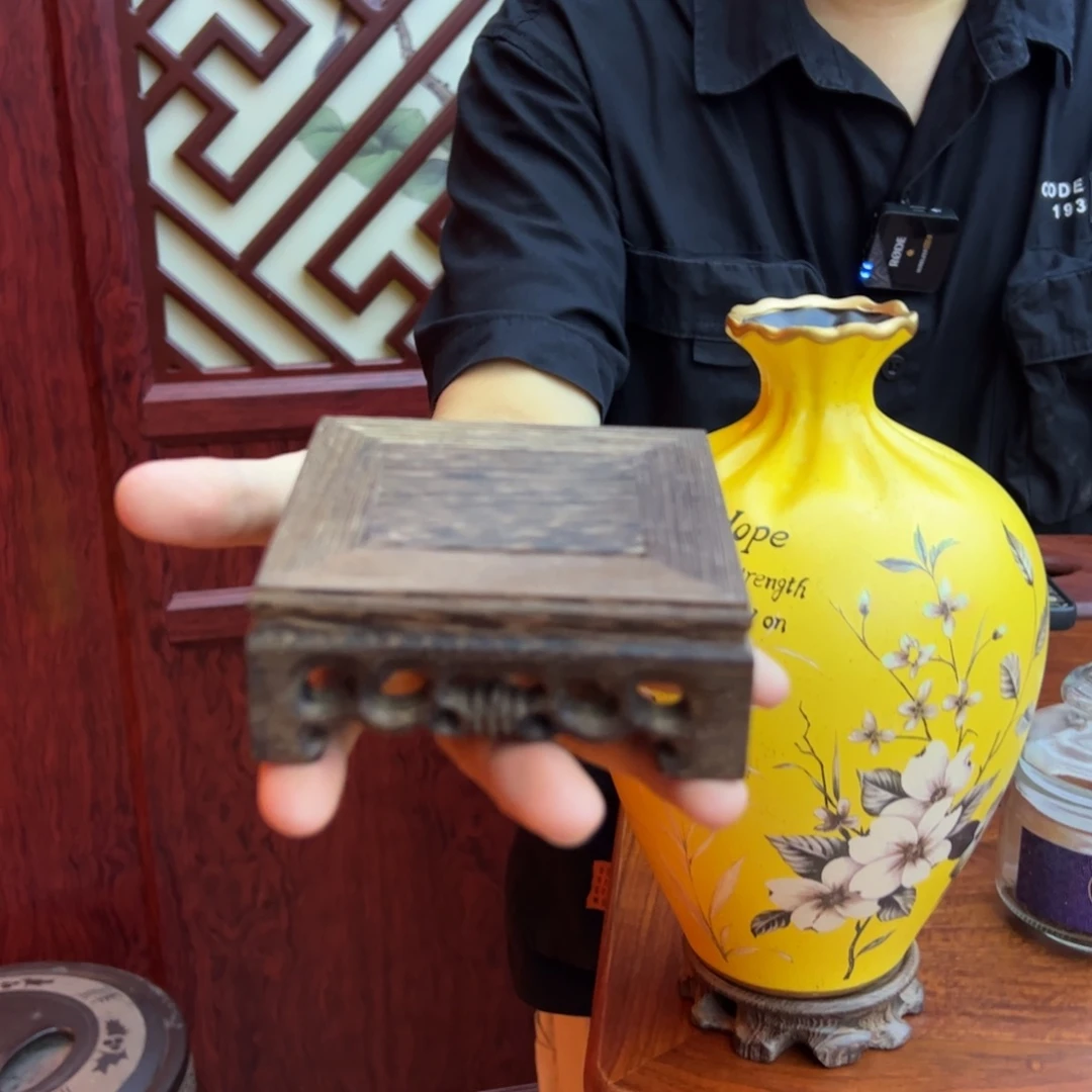 鸡翅木类成套家具方形底座