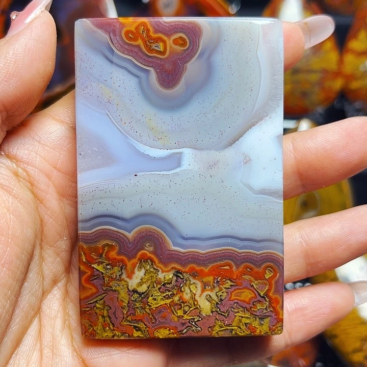 未镶嵌颈饰玛瑙/玉髓冰****?