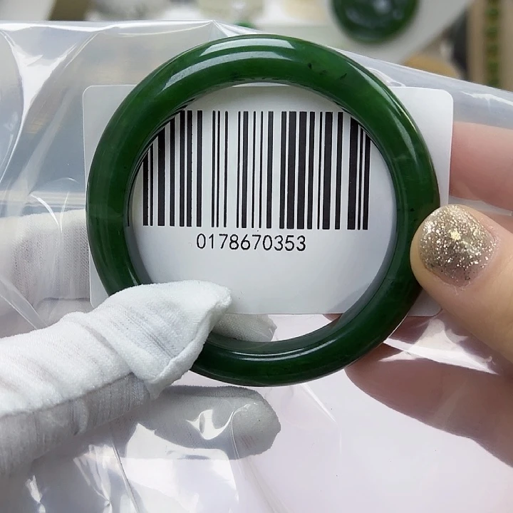 和田玉未镶嵌手镯包容5657