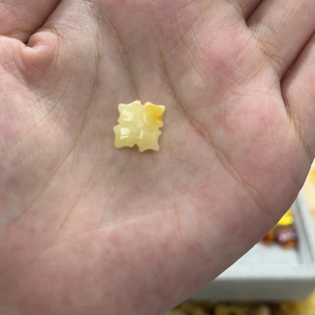 雨***青琥珀颈饰未镶嵌天然琥珀