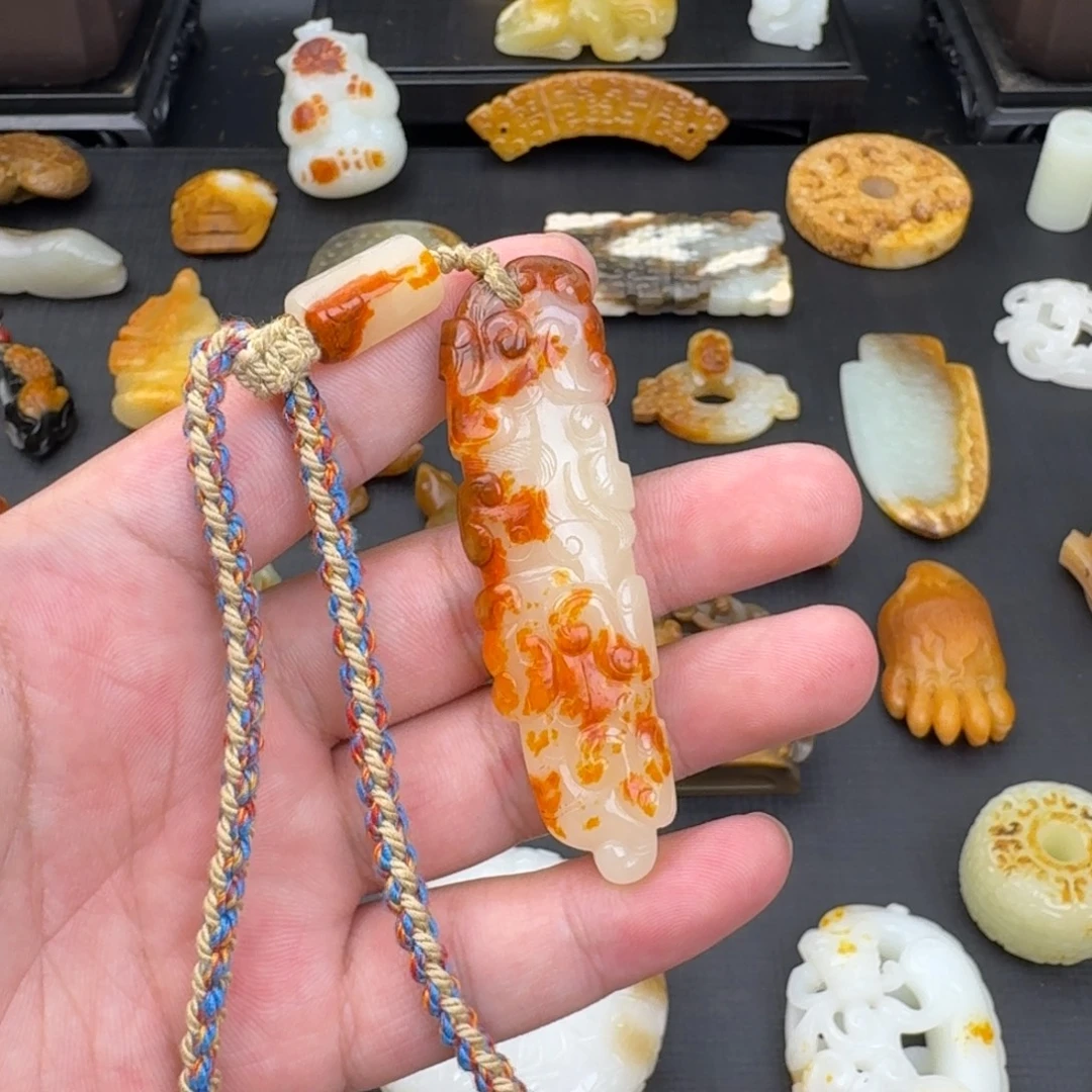 嘘***闹和田玉（糖玉）未镶嵌颈饰