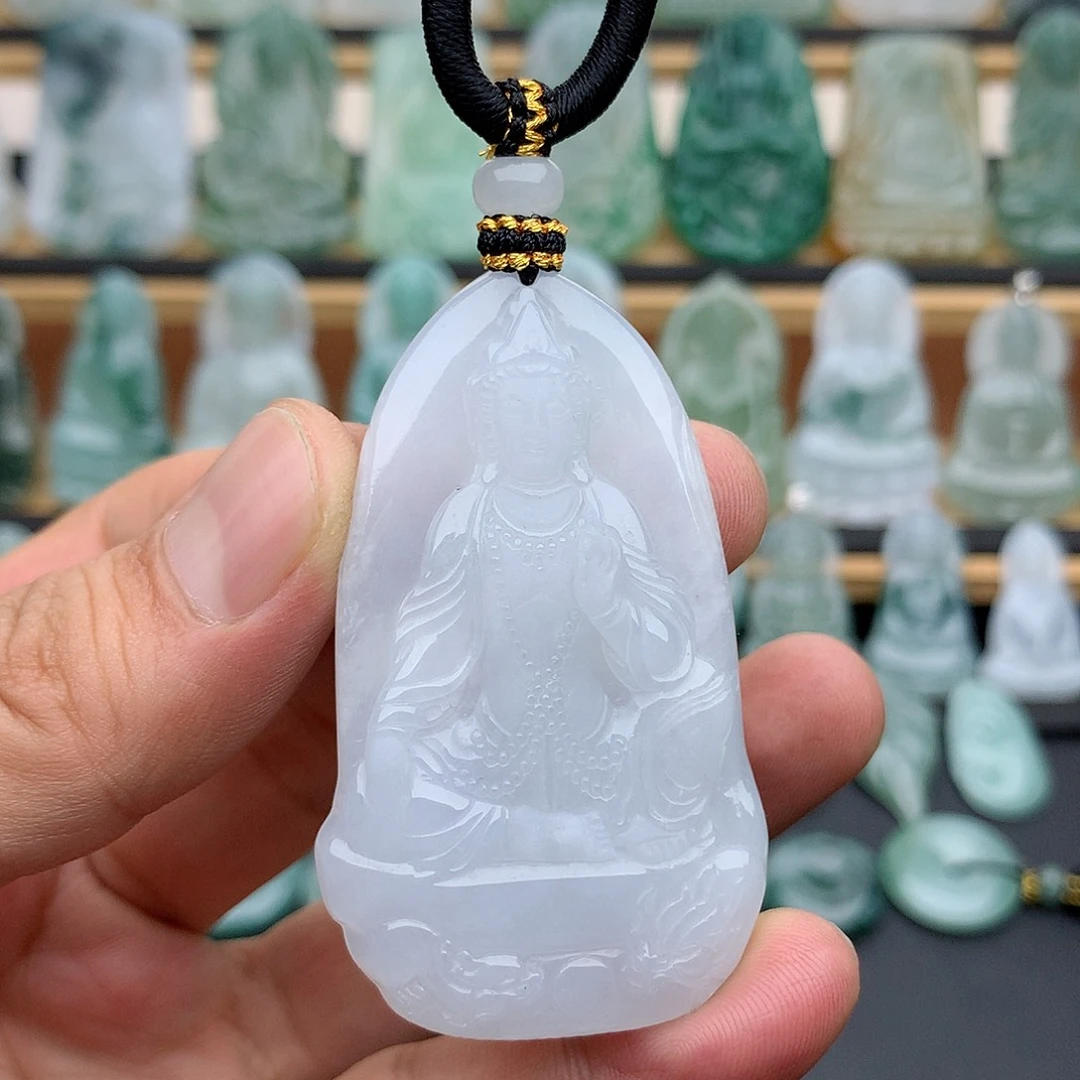 翡翠未镶嵌颈饰观音