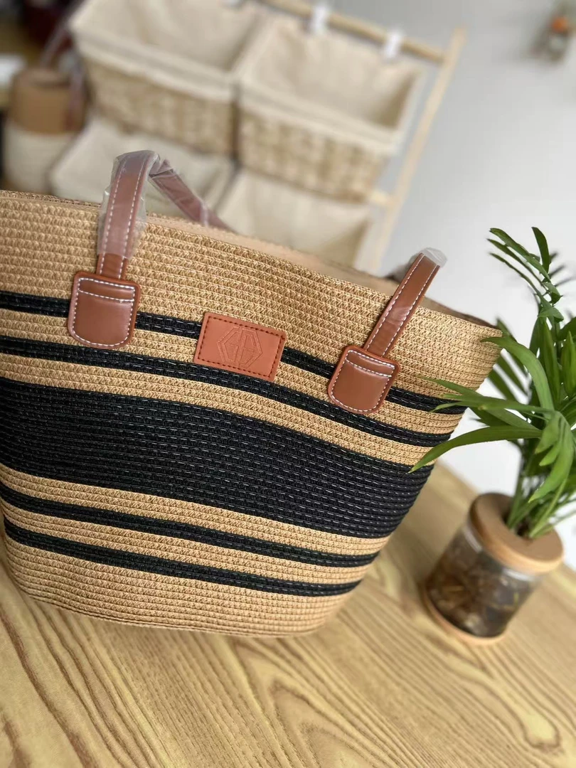 时尚新款日常百搭草编包包女通勤时尚女款撞色包包