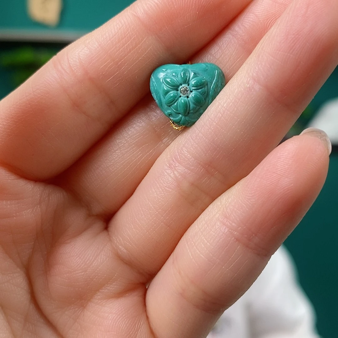 未镶嵌绿松石珠宝奇石