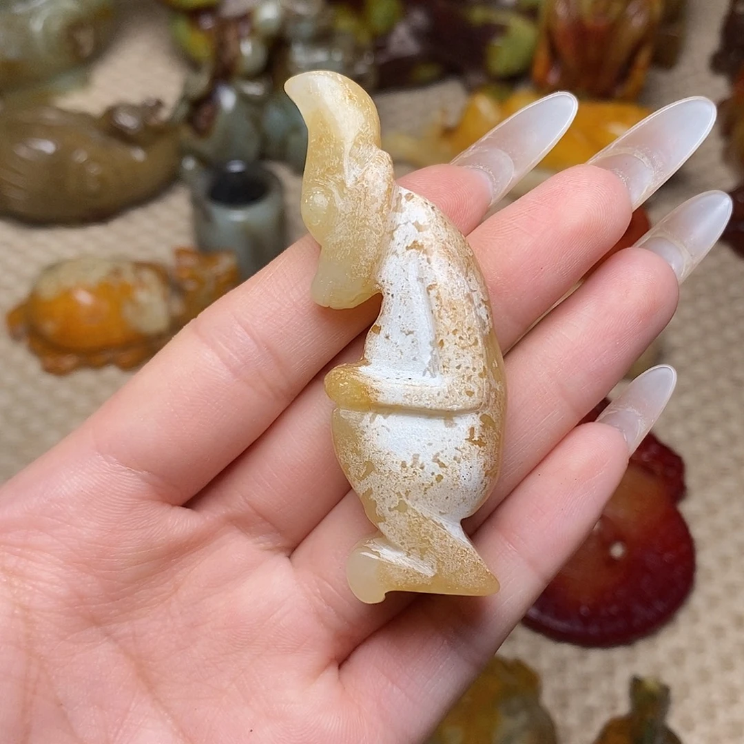 未镶嵌蛇纹石玉颈饰