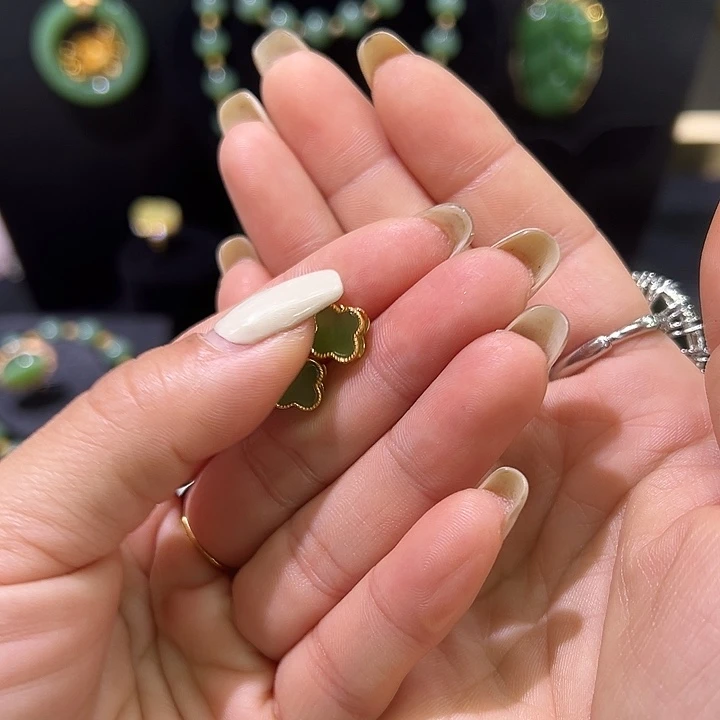 和田玉银S925镶嵌耳饰