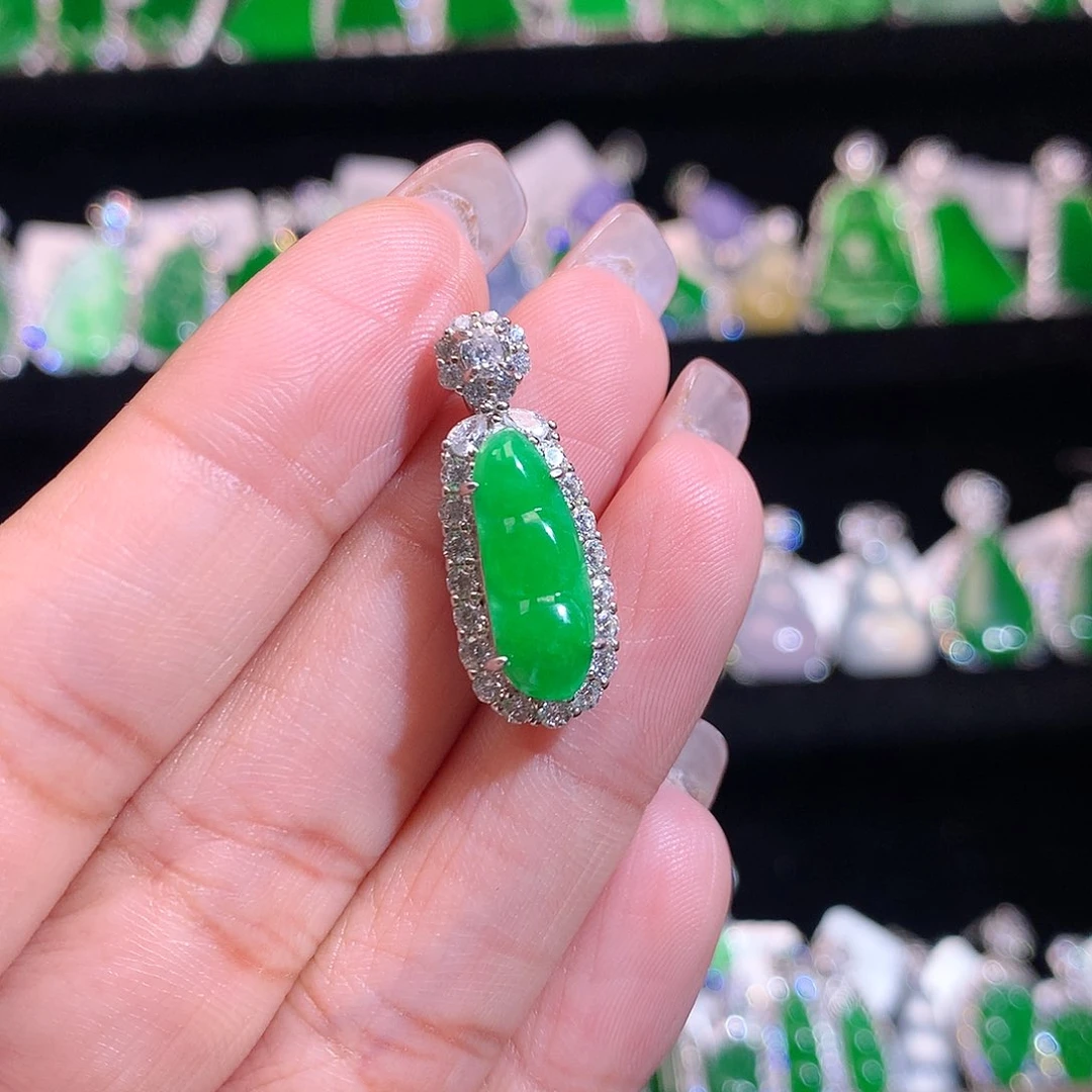【闪购商品】颈饰银S925镶嵌翡翠