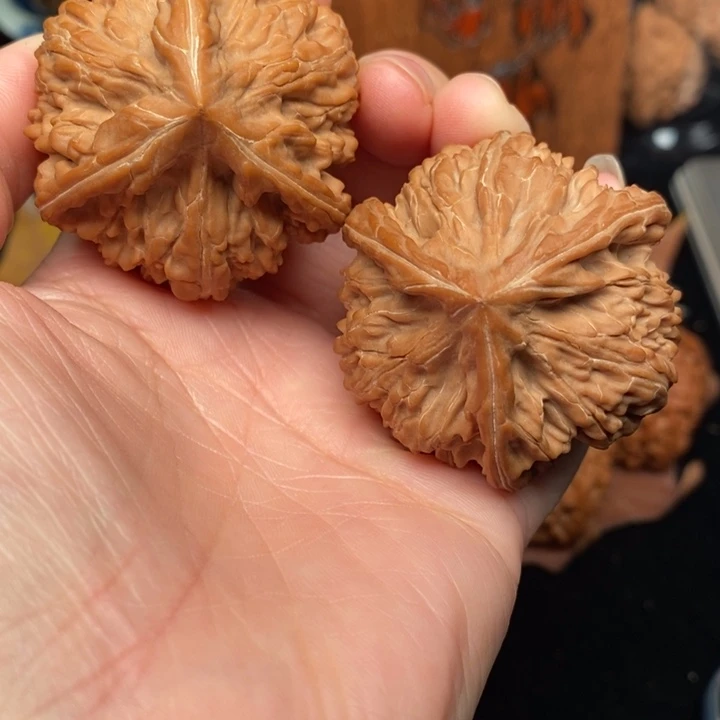 吊坠文玩核桃文山