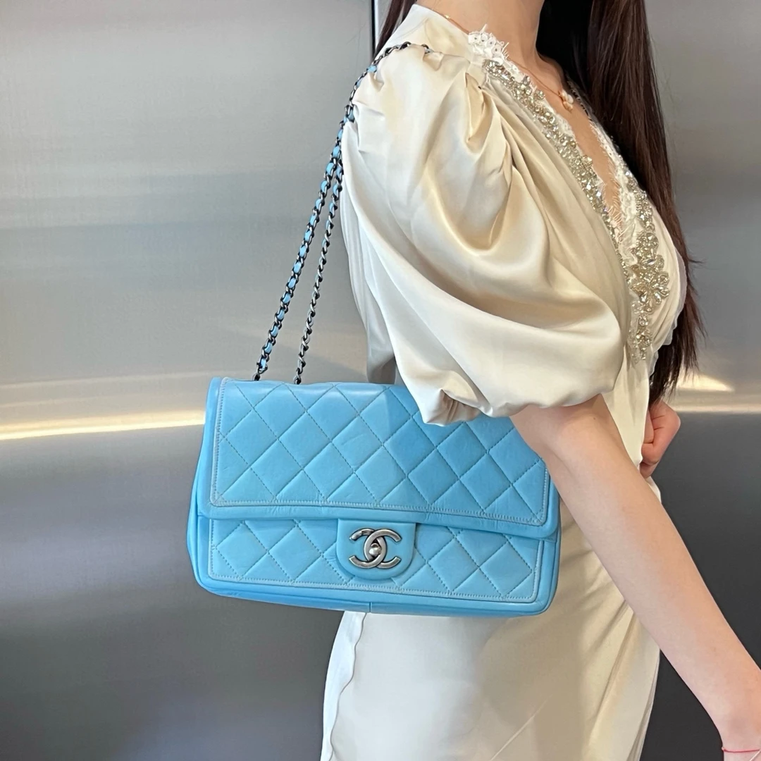 95新 Chanel/香奈儿 chanel浅蓝色cf单肩斜挎包