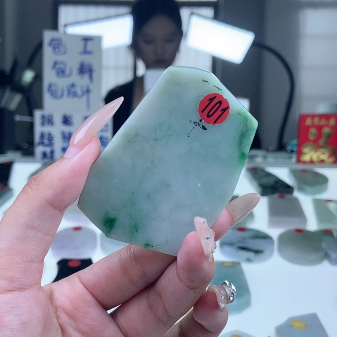 定制翡翠未镶嵌天然翡翠私人定制