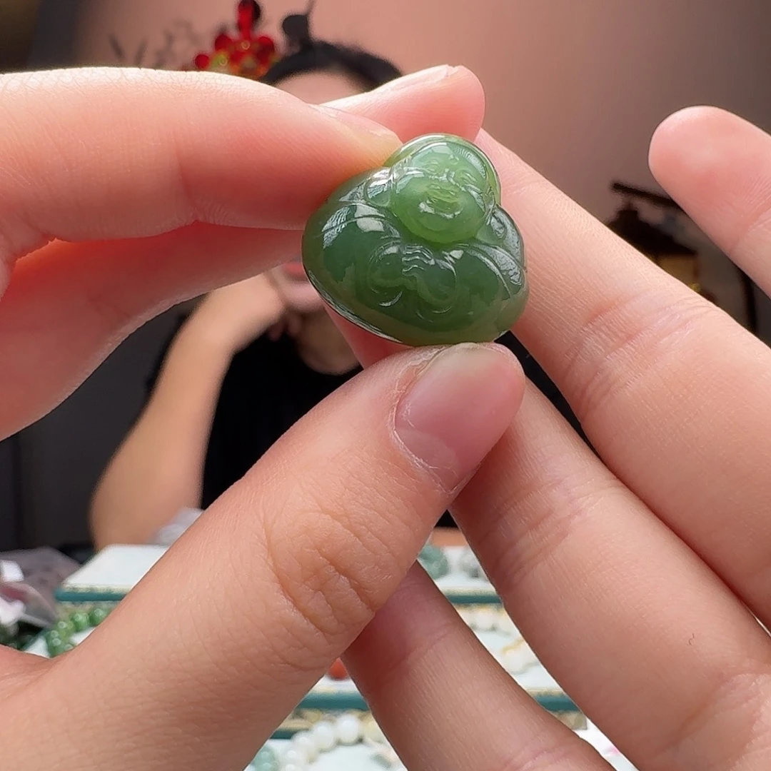 和田玉吊坠未镶嵌