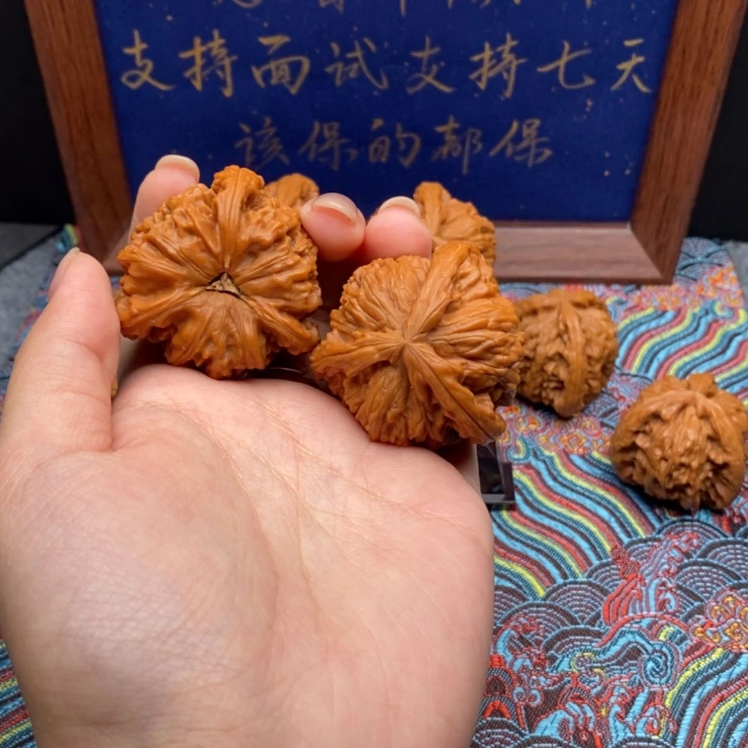 【闪购商品】你****丶白狮