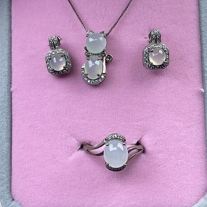 翡翠未镶嵌戒指翡翠