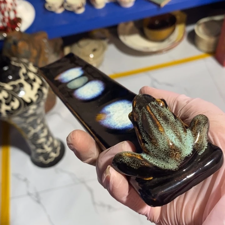 瓷片七厂窑变青蛙香插长度26.5厘米