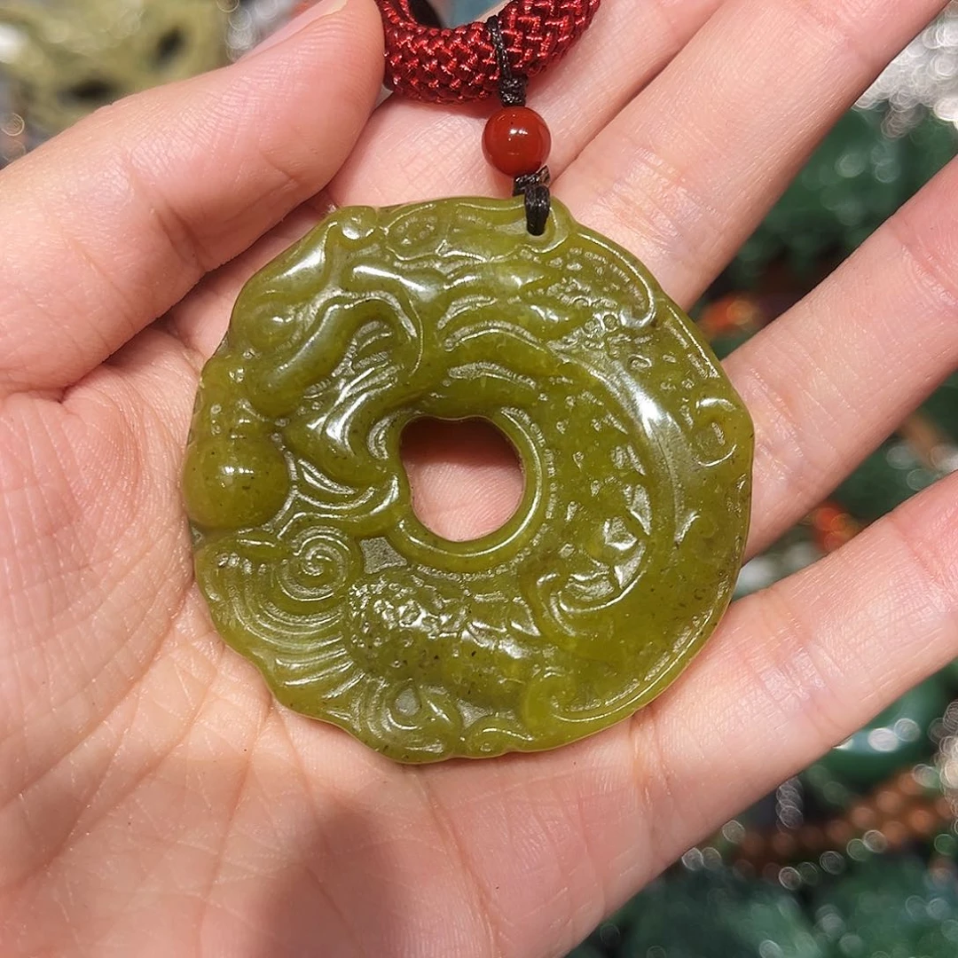 颈饰未镶嵌和田玉（糖玉）