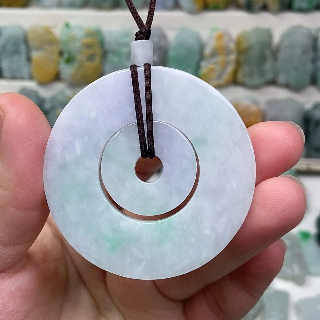 翡翠未镶嵌吊坠(赠链)