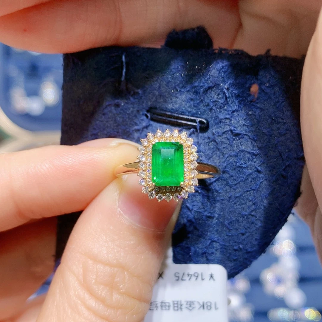 【闪购商品】18K金镶嵌戒指祖母绿方糖戒指