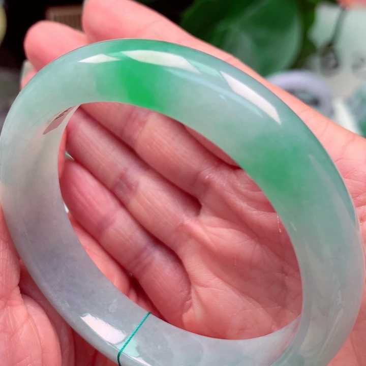 春***晓翡翠未镶嵌手镯天然翡翠手镯