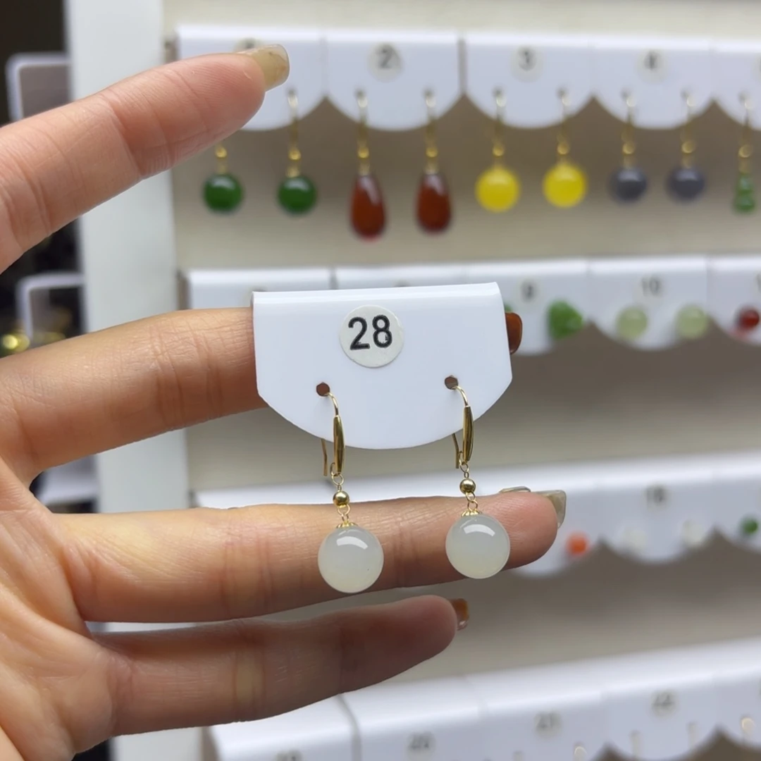 18K金镶嵌和田玉耳饰