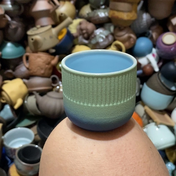 瓷片然后又要在这里待我