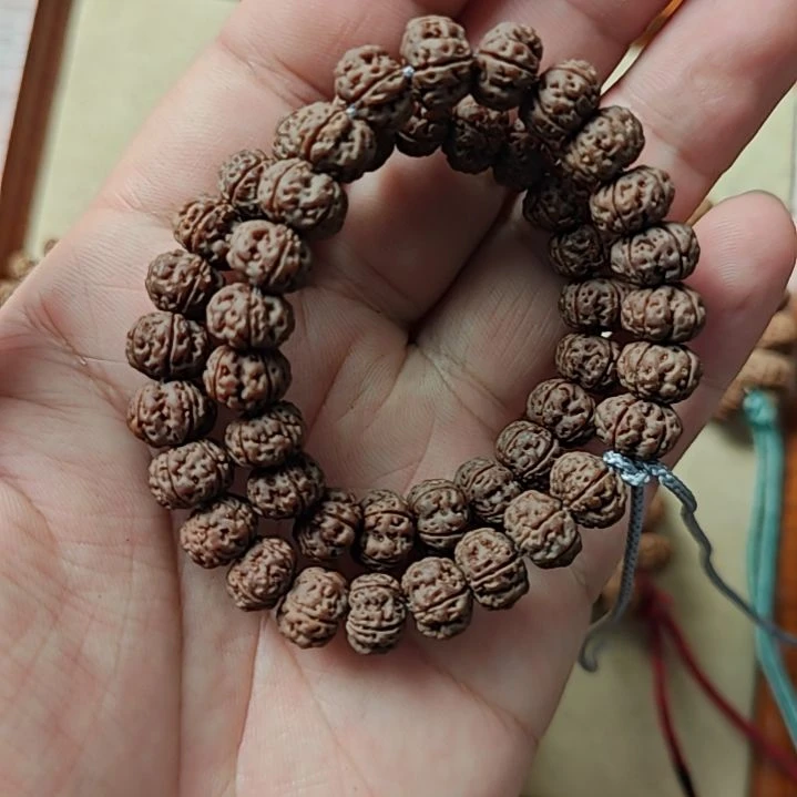 金刚菩提手串?**?凹底梅花9.5