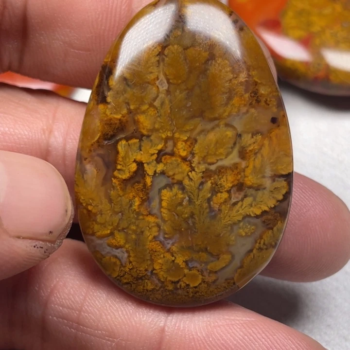 玛瑙/玉髓颈饰未镶嵌前**生