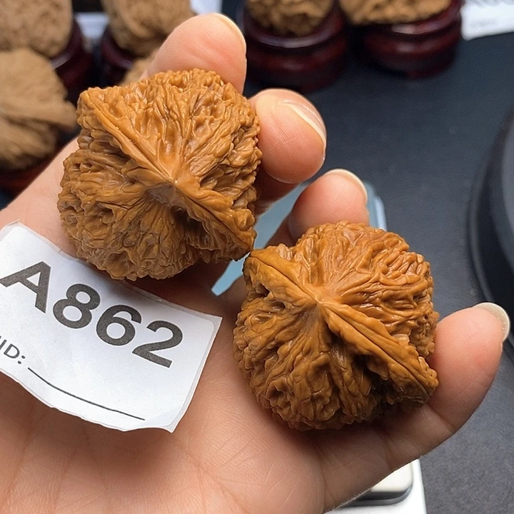 中***技吊坠文玩核桃南疆4.0
