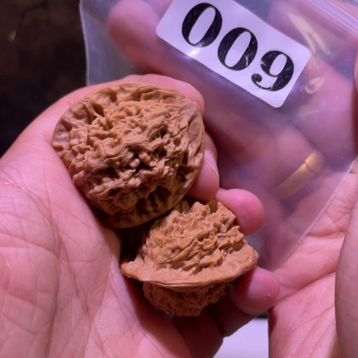 文玩核桃吊坠009关关36尺