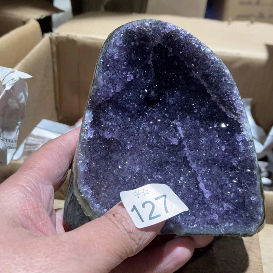 紫晶天然水晶摆件未镶嵌