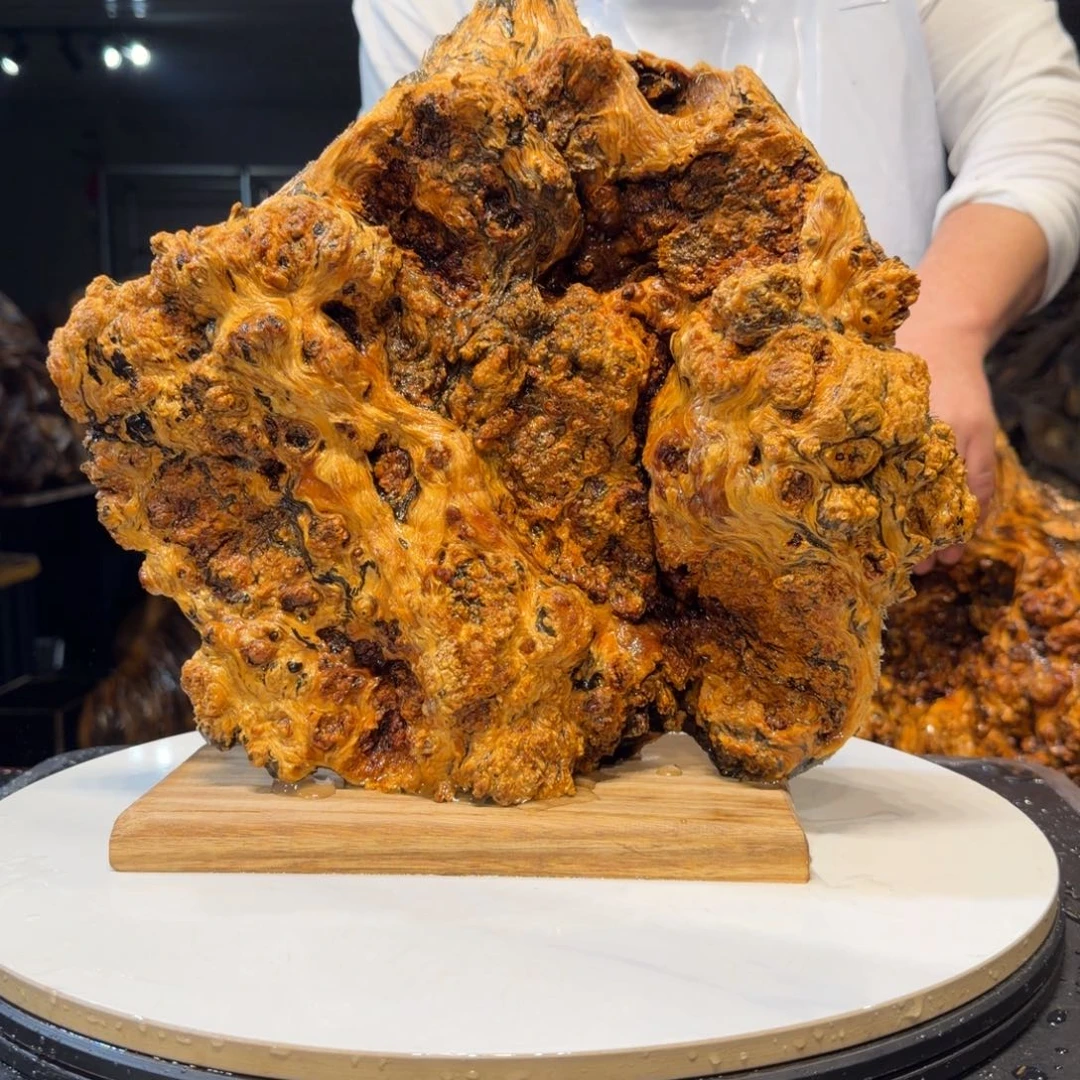 三***草木王一刀琥珀木摆件47