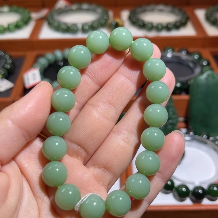 和田玉（碧玉）未镶嵌手链