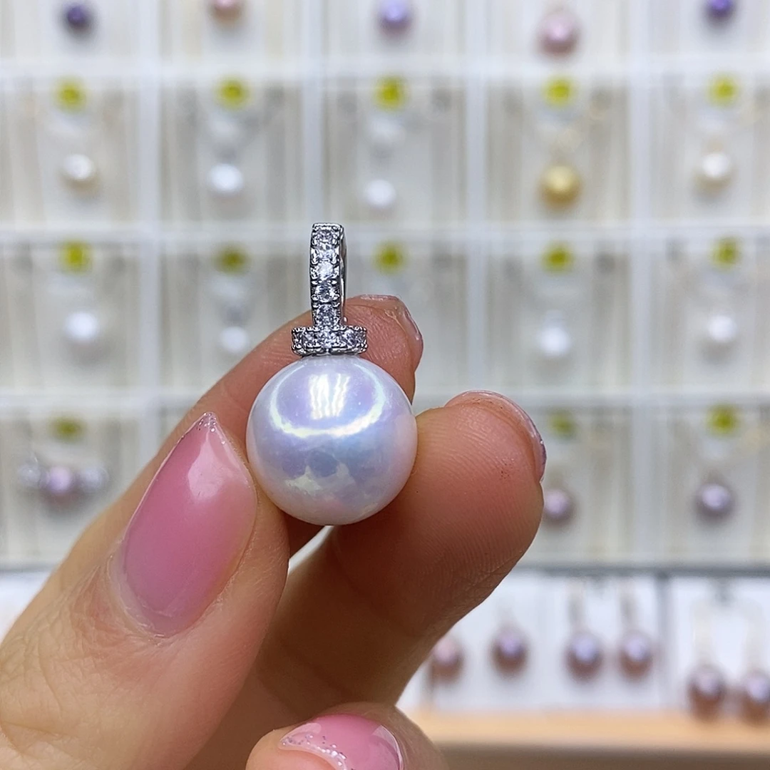 淡水珍珠吊坠(赠链)未镶嵌