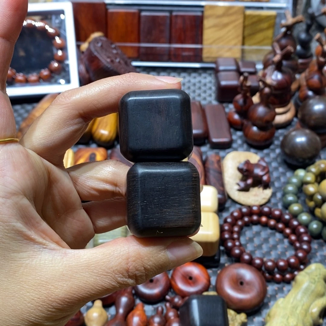 东非黑黄檀（紫光檀）羽*