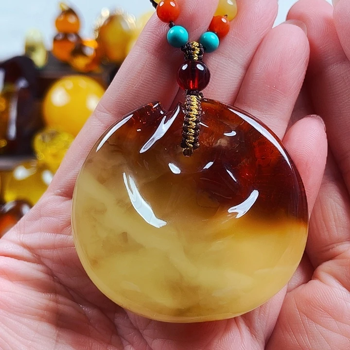 琥珀未镶嵌裸石吊坠