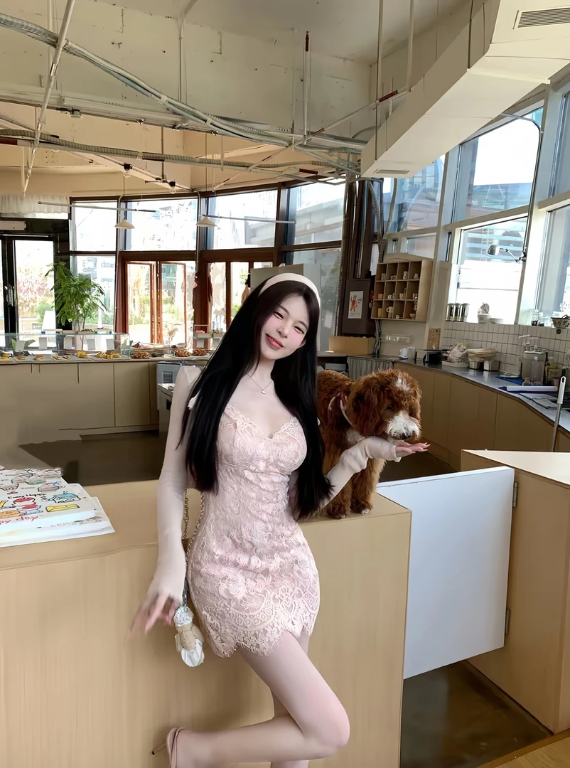 娇娇感 早秋新款纯欲辣妹财阀千金设计感显瘦气质法式小众连衣裙