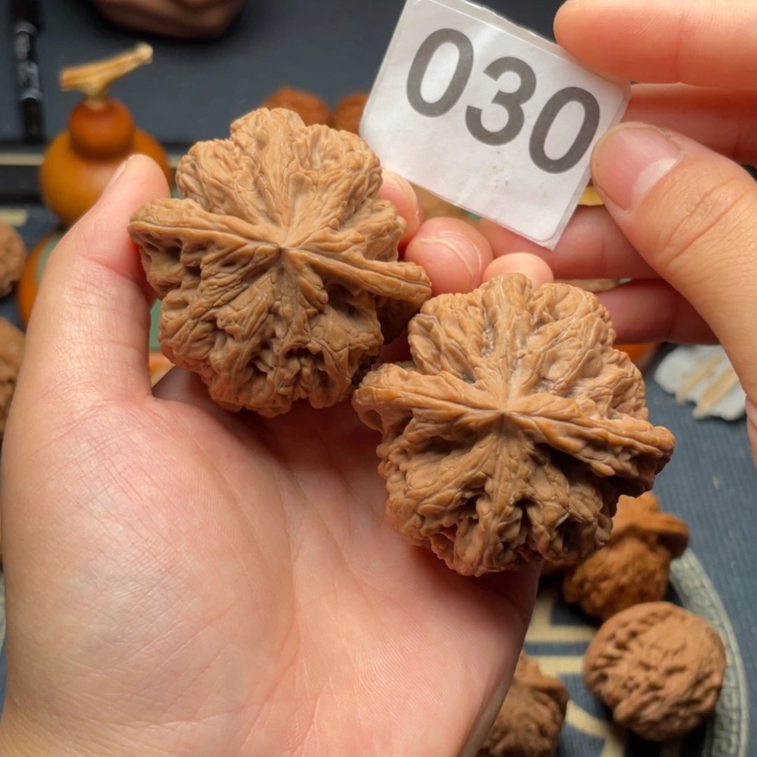 赵***清吊坠文玩核桃50全品粗筋030号