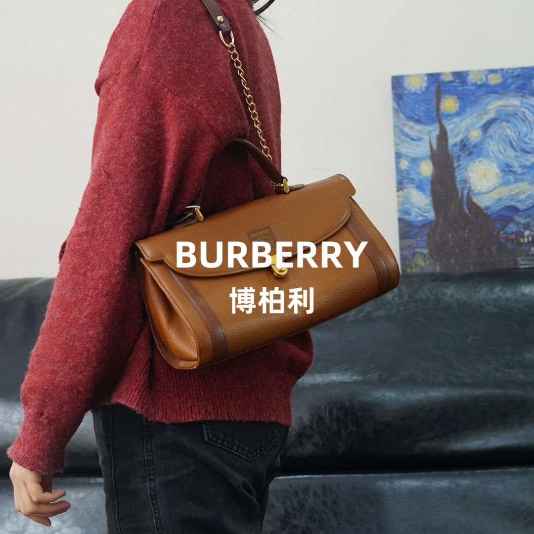 95新 BURBERRY/博柏利 巴宝莉/棕色链条包/WJ02203015/3015