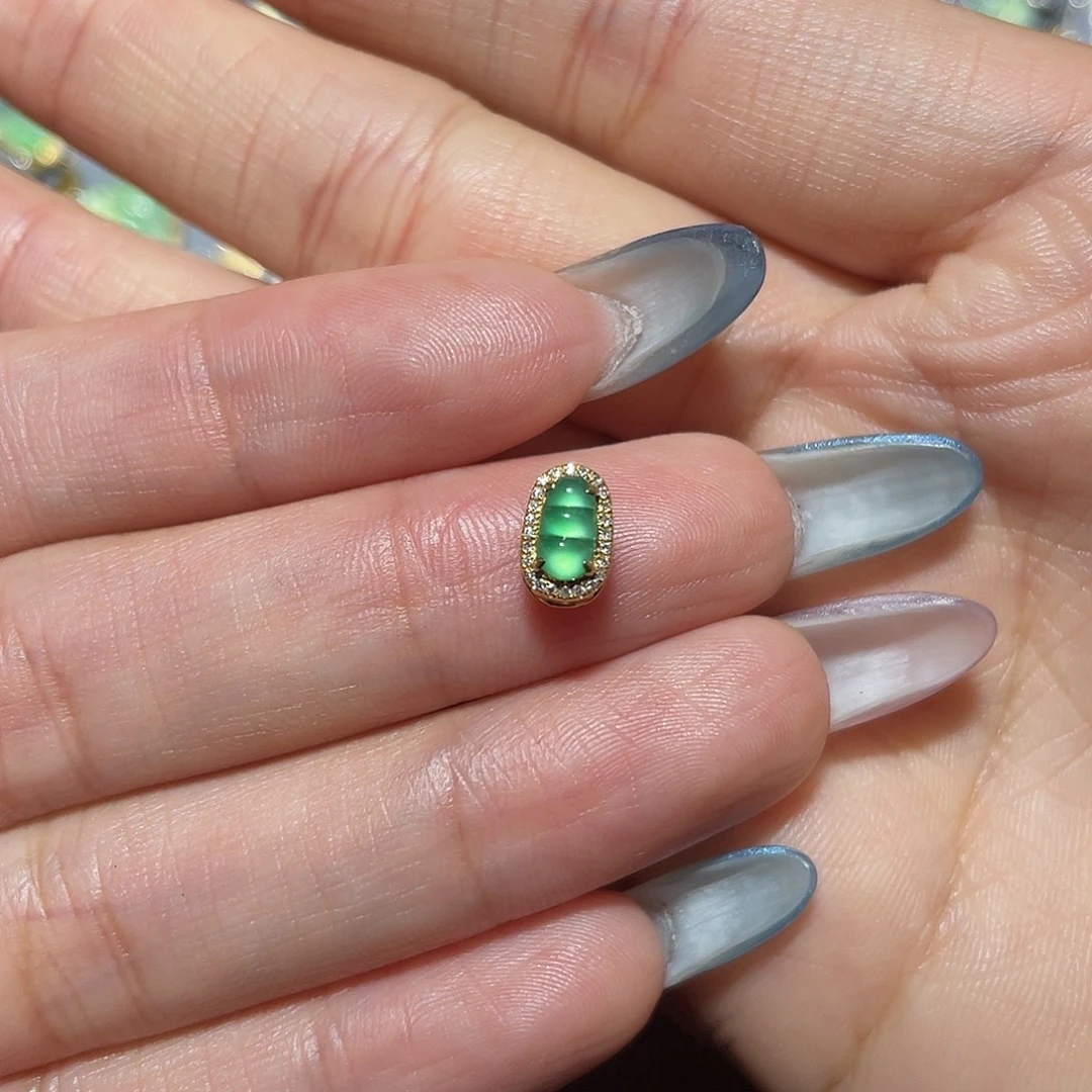 饱***儿翡翠18K金镶嵌吊坠(不含链)