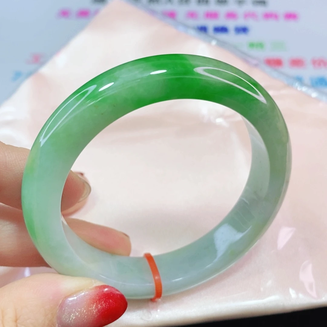 未镶嵌手镯翡翠52.6圈辣阳绿带黄翡