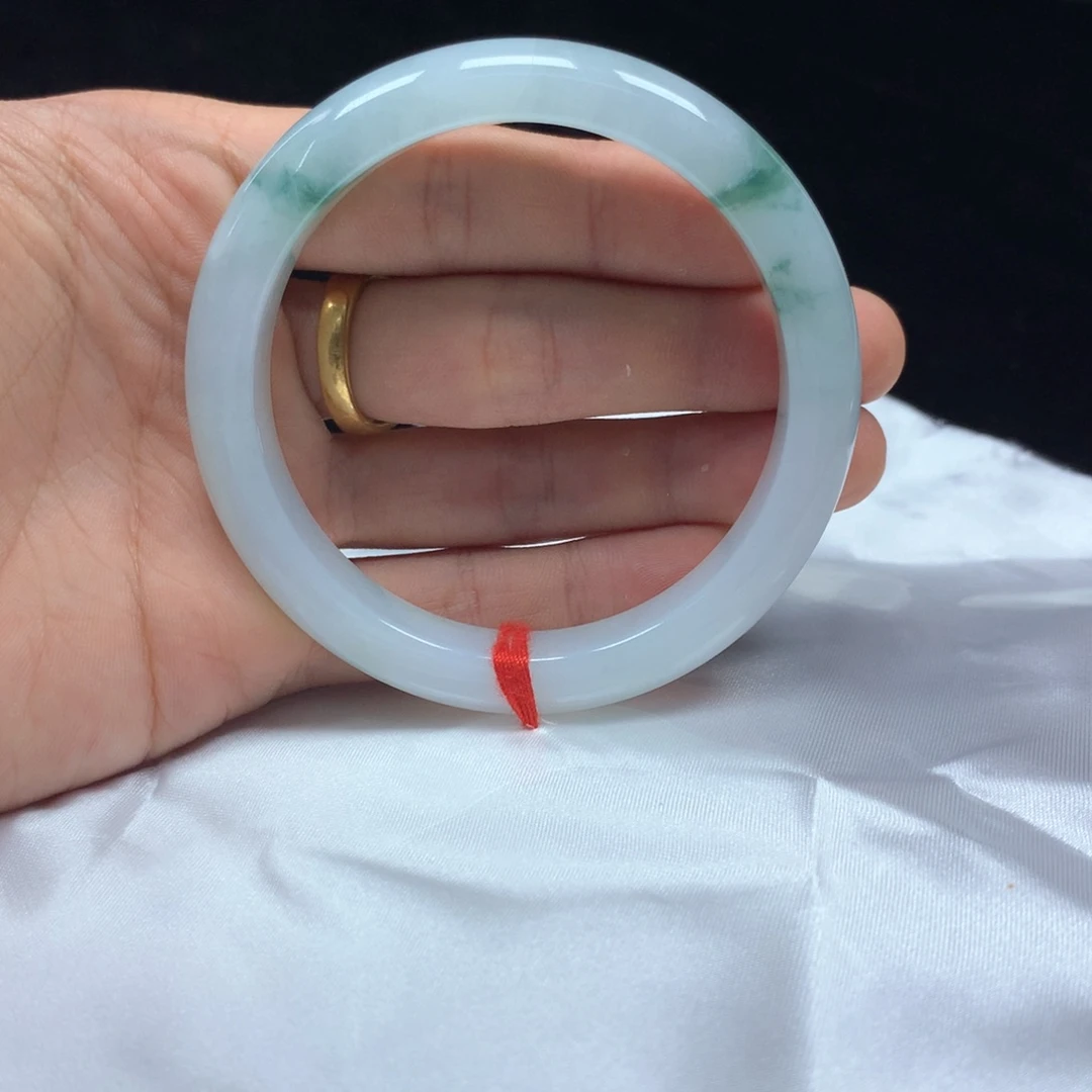 翡翠未镶嵌手镯（圆镯）58.3