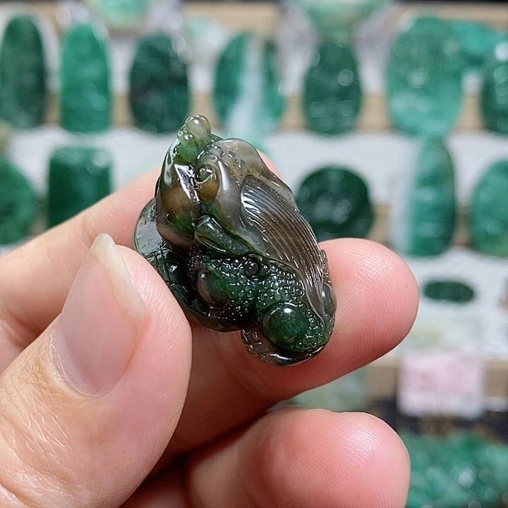 未镶嵌独山玉颈饰