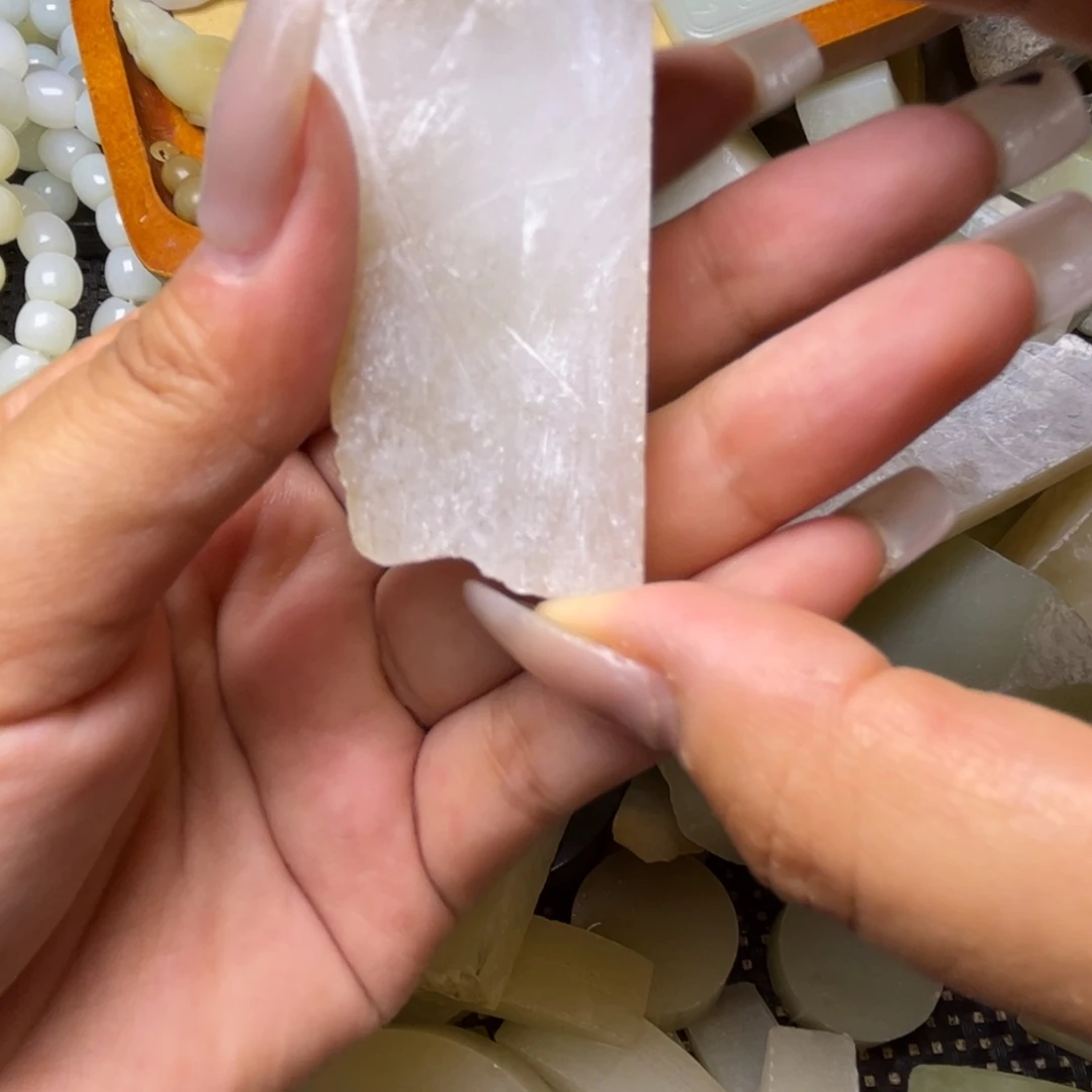 项链未镶嵌和田玉