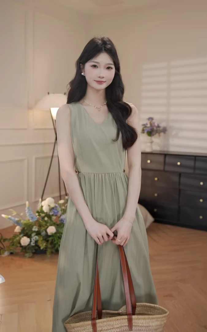 鹿向南「春光作序」法式气质收腰女春夏通勤V领连衣裙DYL661751