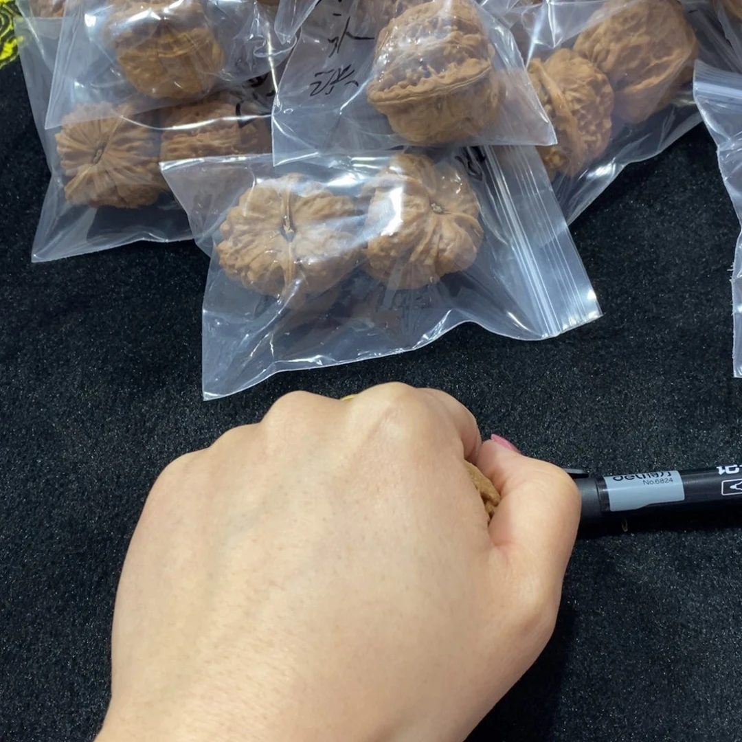 猴头核桃吊坠C****r大底10