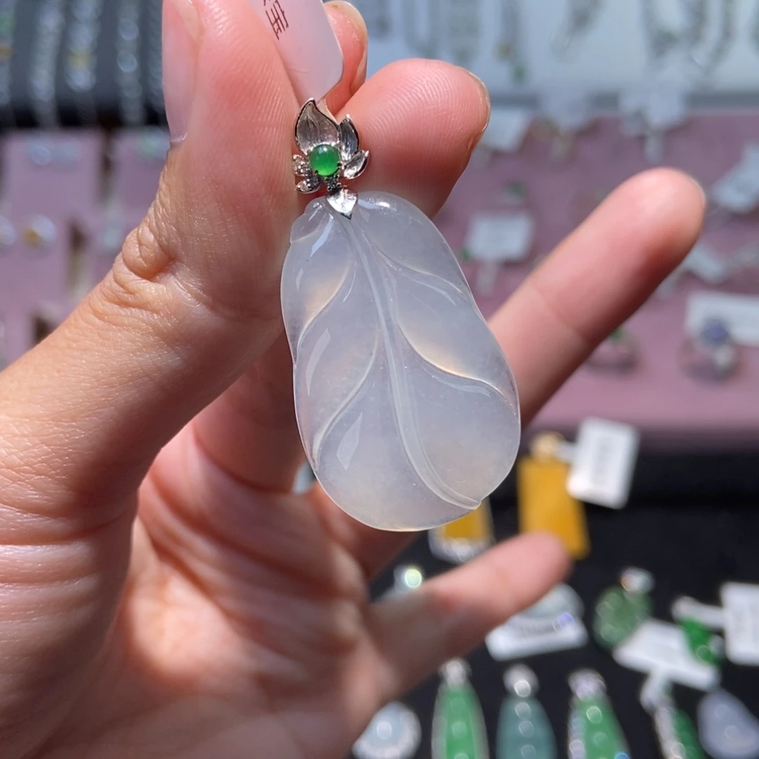 翡翠18K金镶嵌颈饰纯天然缅甸翡翠A货叶子